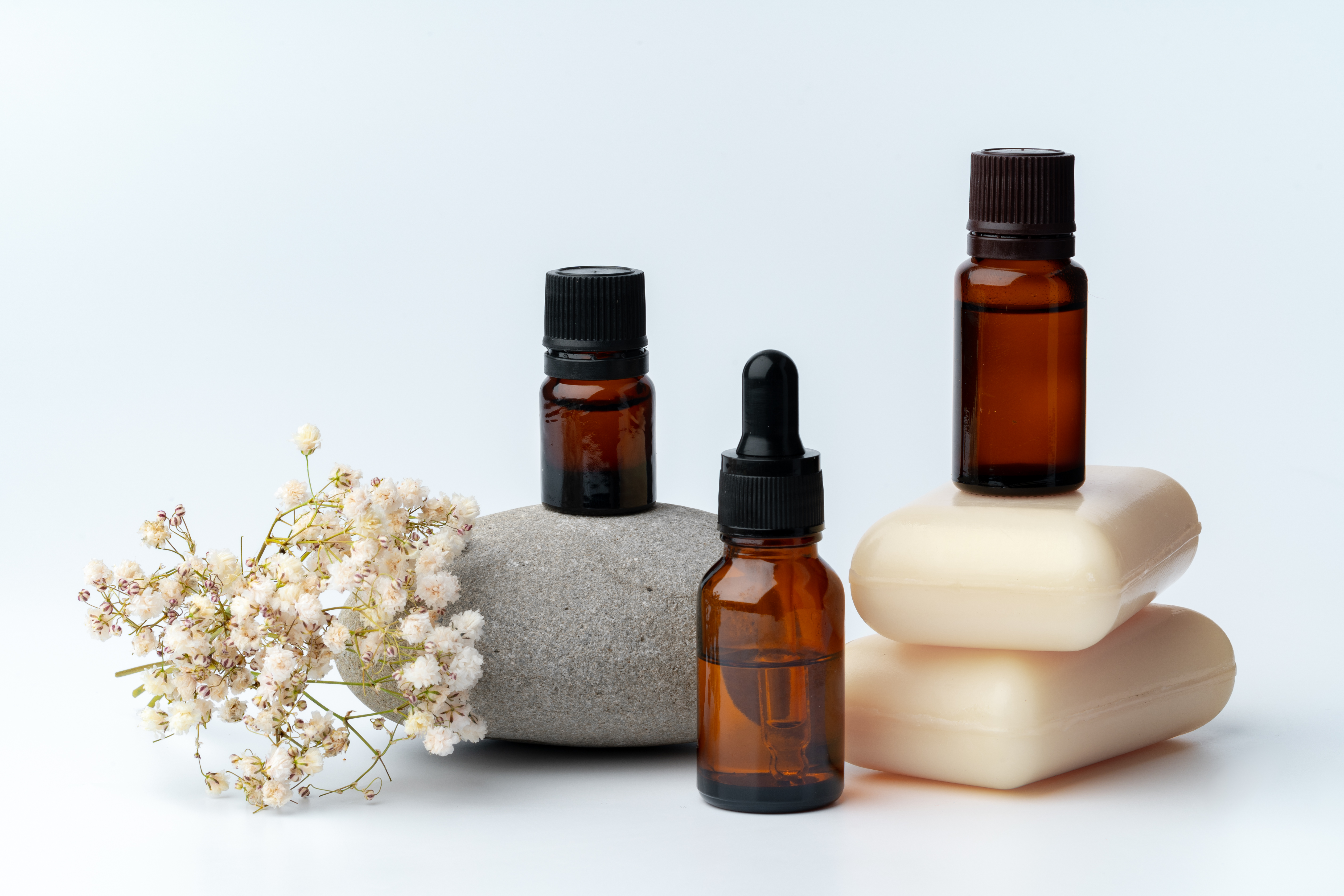 produits de soin, des savons et des pierres   